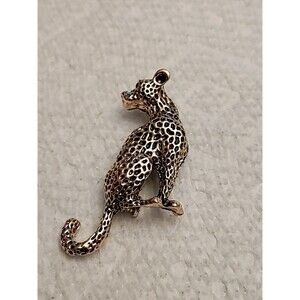 Green Eyed Leopard Brooch 1.82" X 1.05"